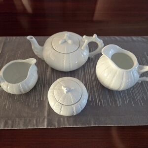Paris Royal White Sea Urchin Porcelain Tea Set